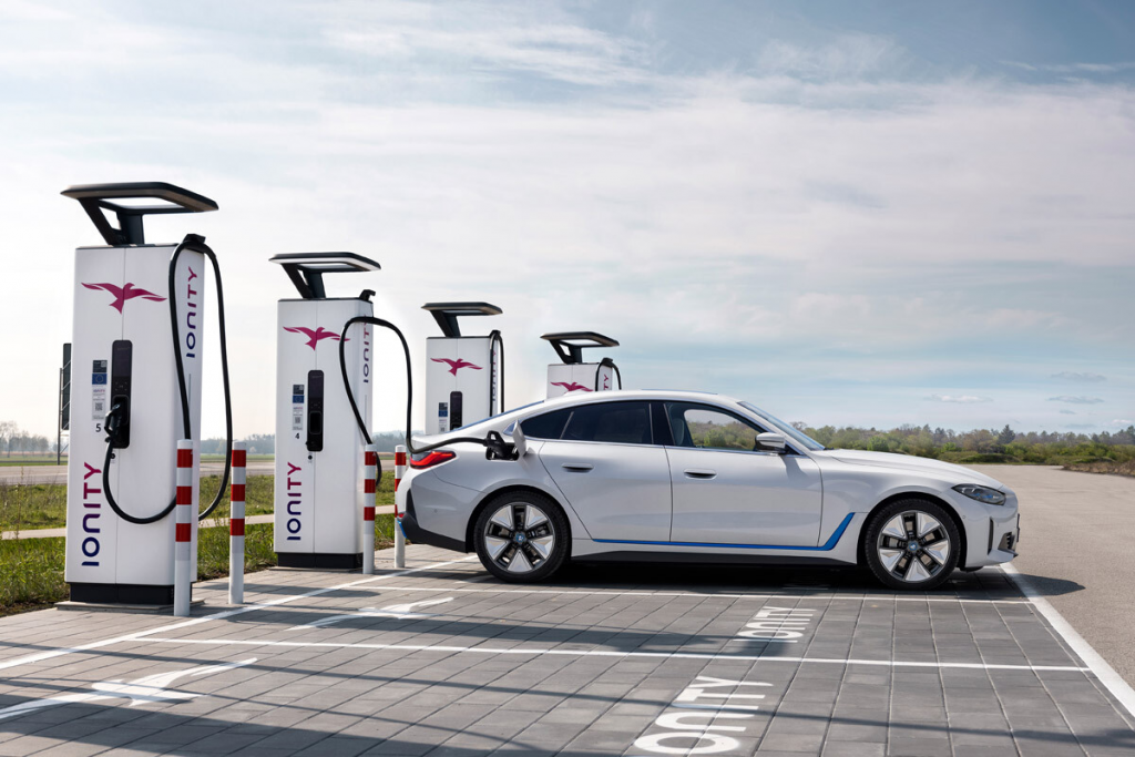 Borne de recharge ionity