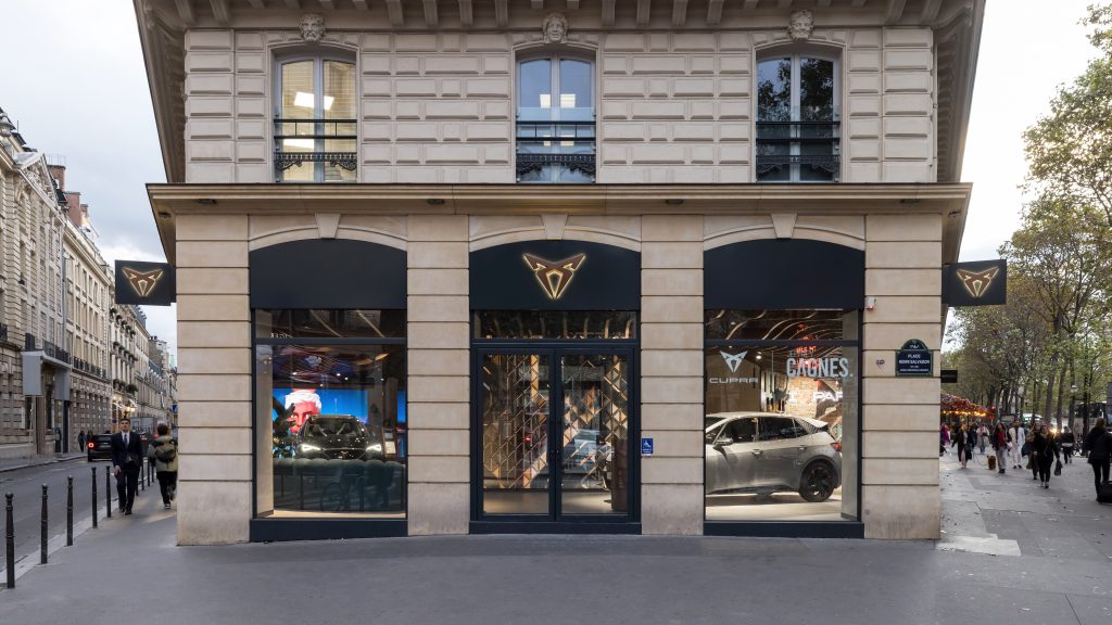 CUPRA France ouvre le CUPRA City Garage Paris.