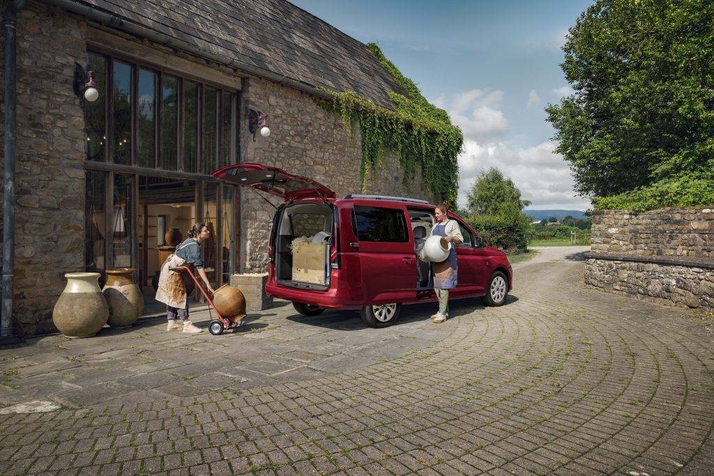ford tourneo connect phev
