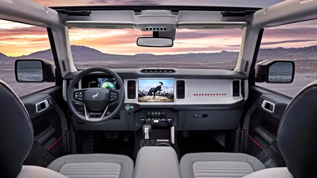 intérieur Ford Bronco 2023