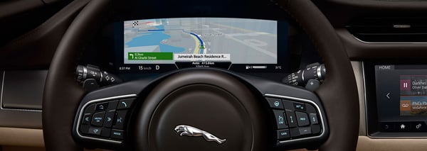 Les technologies intuitives de la Jaguar XF vous assurent un voyage plus sûr, plus agréable, et mieux connecté.