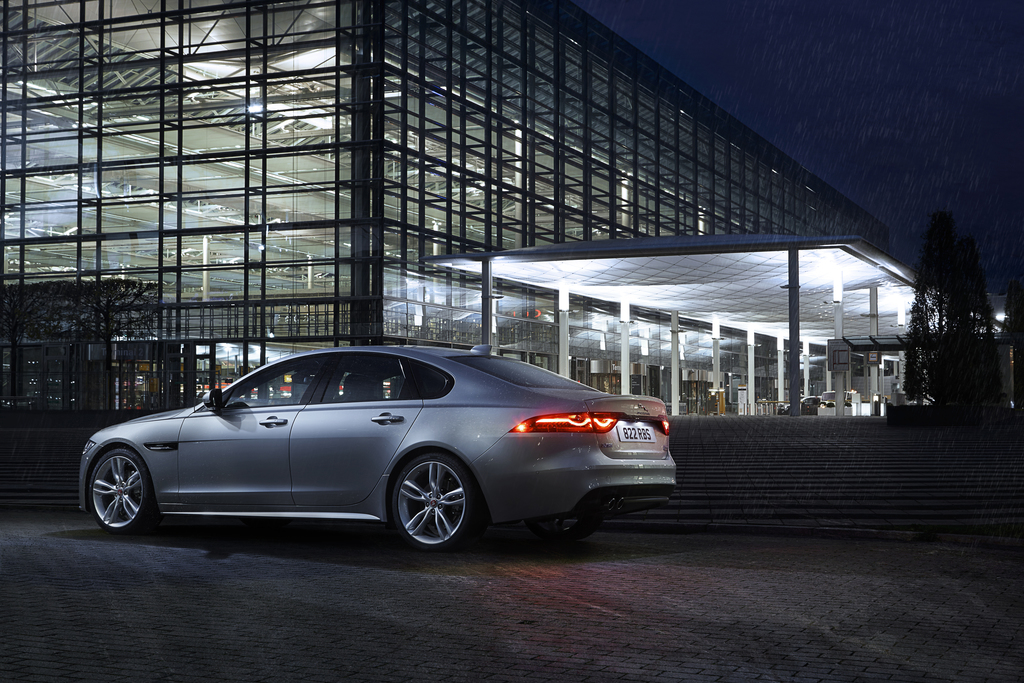 Jaguar XF