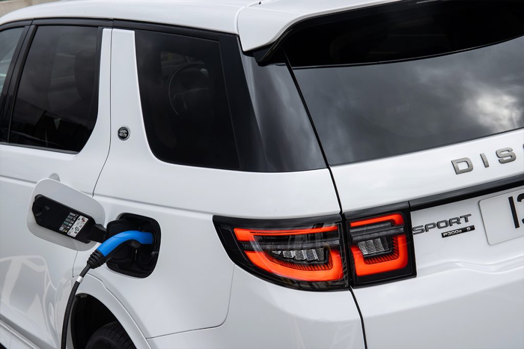 Hybride rechargeable, hybride légère, flexfuel E85, électrique : quelle motorisation choisir ? 3 discovery sport hybride rechargeable p300e