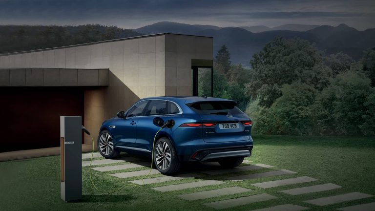 Jaguar F-Pace hybride rechargeable : multipliez les avantages fiscaux !