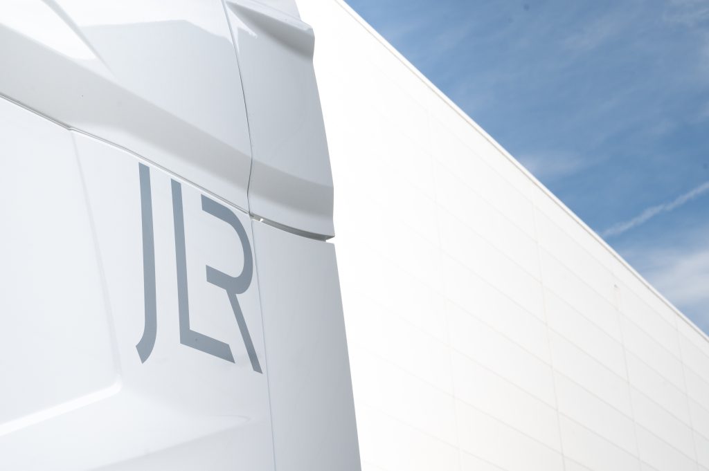 JLR réduira de 84 % des émissions de fret routier au Royaume-Uni avec sa nouvelle flotte écologique 1 JLR HGV Logo