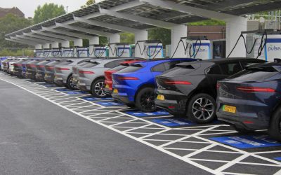 Jaguar soutient l’ouverture de l’un des plus grands hubs de recharge de véhicules électriques