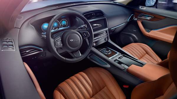 NOUVELLE JAGUAR F-PACE 5