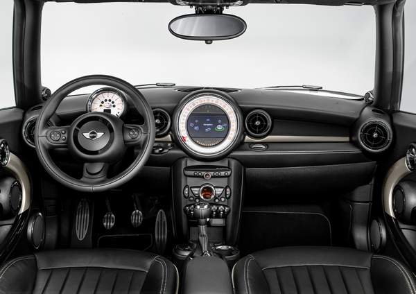 MINI-Clubman-Bond-Street- (10)