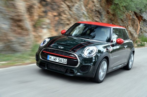 MINI John Cooper Works- (1)