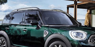 MINI France lance le MINI Countryman Edition Oakwood, à partir de 380 € / mois*