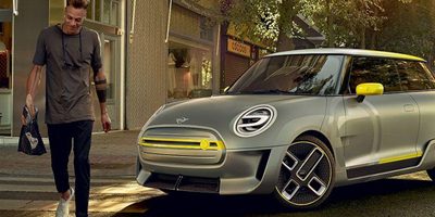 PRÉ-RÉSERVEZ VOTRE MINI 100% ÉLECTRIQUE.