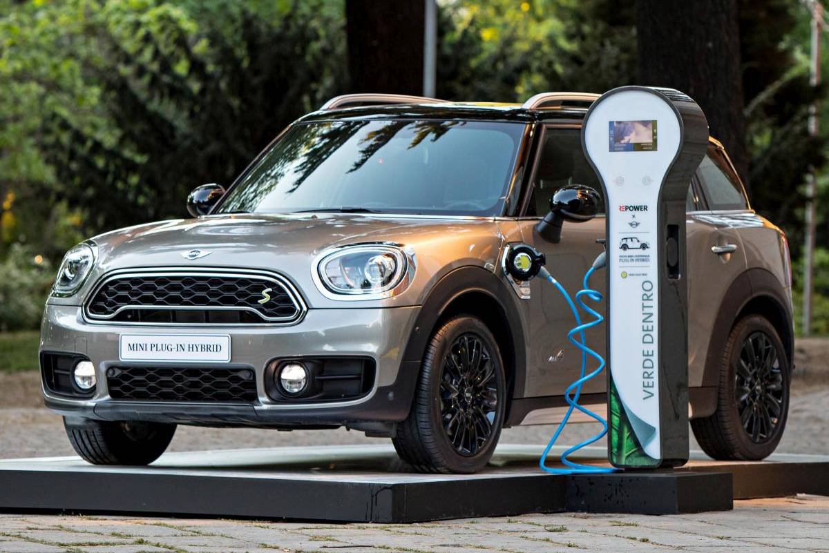mini-countryman-phev_biggalleryimage