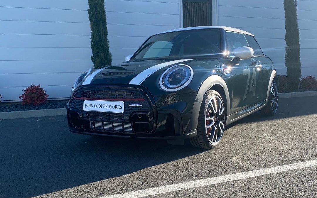 MINI JOHN COOPER WORKS ANNIVERSARY EDITION.