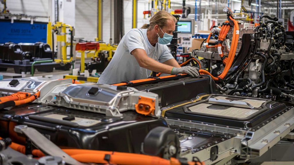 Véhicules électriques : Volvo triple sa capacité de fabrication en 2021